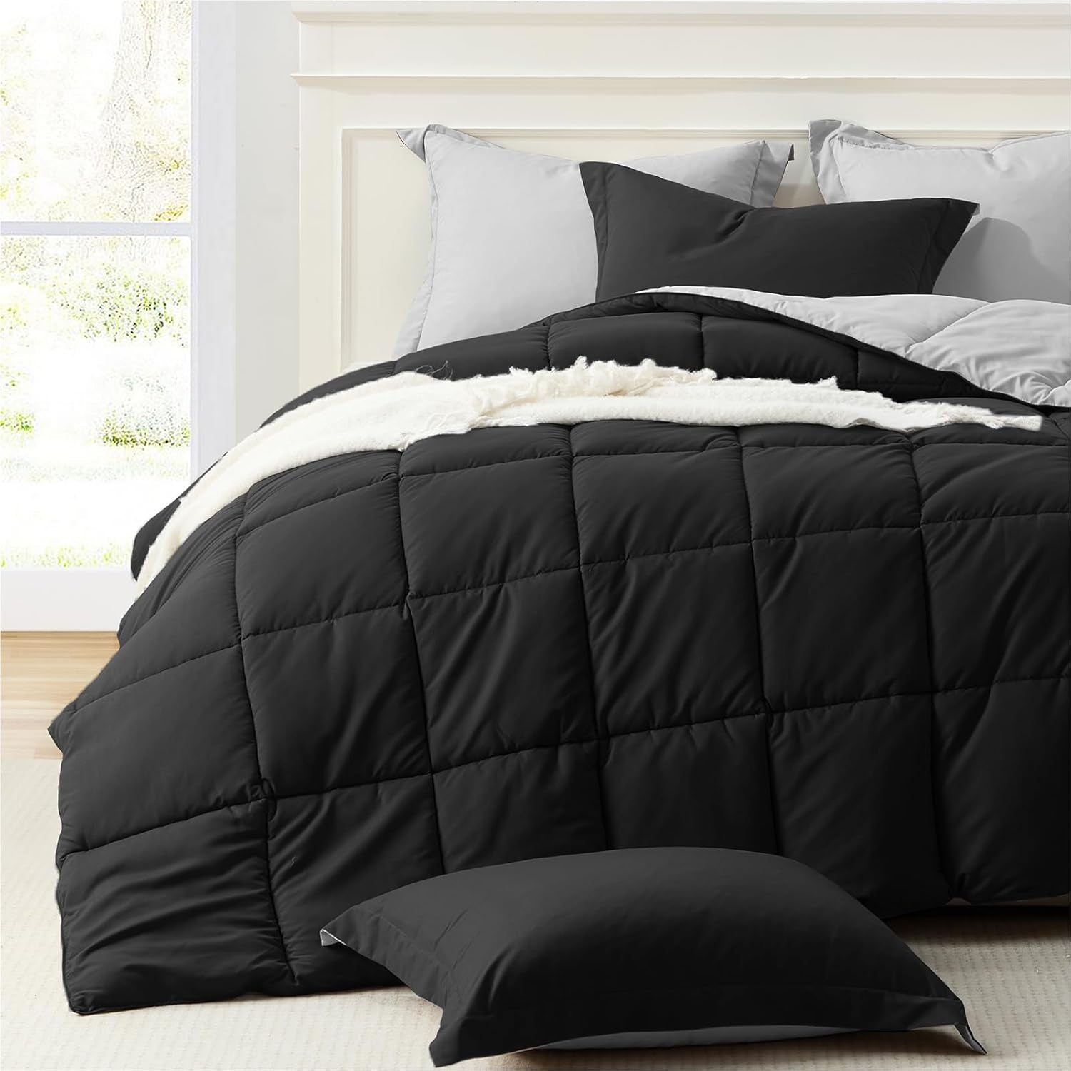 King Size Comforter Set Black, Comforter Sets King Size Bed, Lightweight Soft down Alternative Comforters Reversible All Season 3 Piece Bedding Set with 2 Shams Black/Light Grey